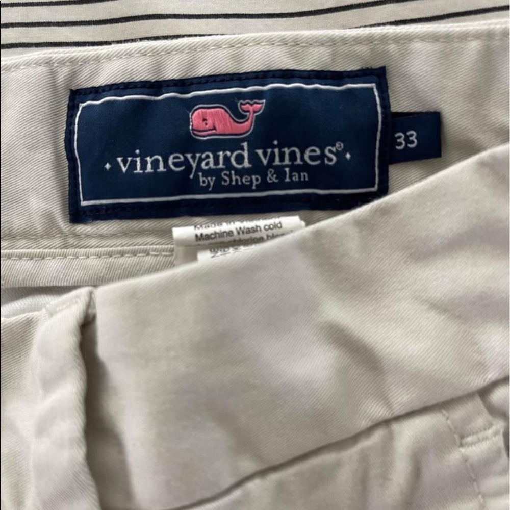 2 pairs VINEYARD VINES shorts